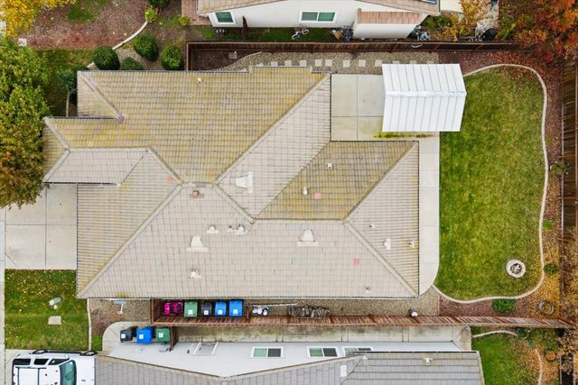 10065 Waterfield Dr, Elk Grove, CA 95757