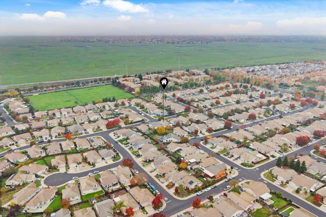 10065 Waterfield Dr, Elk Grove, CA 95757