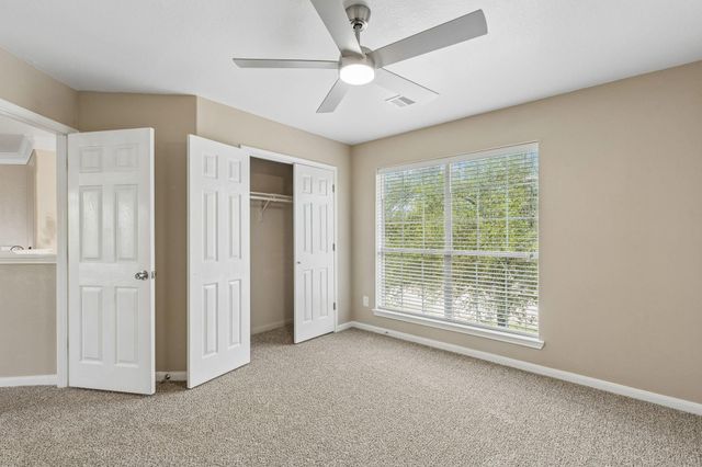 5811 Village Grove Drive, Pearland, TX 77581