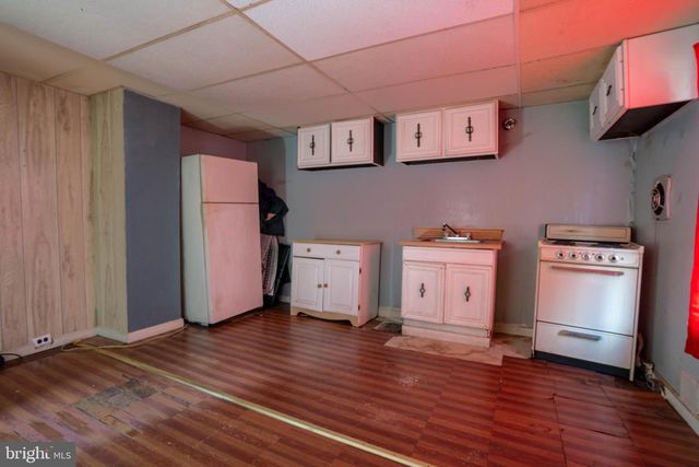 1466 E SHERMAN AVE, Vineland, NJ 08361