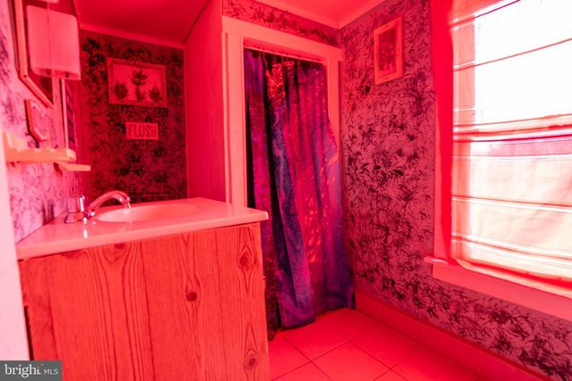 1466 E SHERMAN AVE, Vineland, NJ 08361