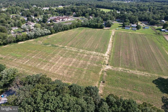 1466 E SHERMAN AVE, Vineland, NJ 08361