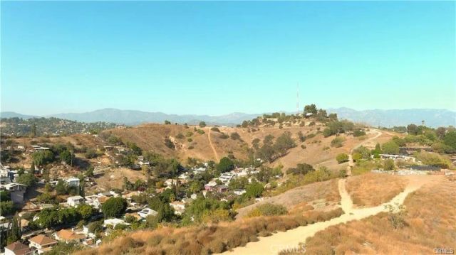2927 North Thomas, Los Angeles, CA 90031