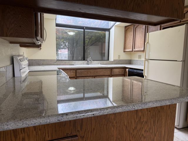 4883 El Cid, Rocklin, CA 95677