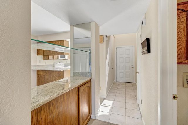 4883 El Cid, Rocklin, CA 95677