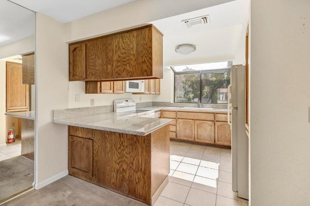 4883 El Cid, Rocklin, CA 95677