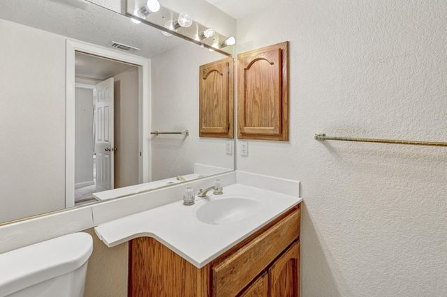 4883 El Cid, Rocklin, CA 95677