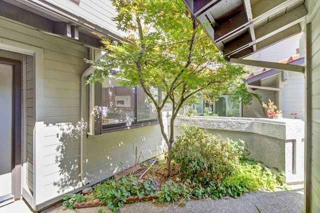 4883 El Cid, Rocklin, CA 95677