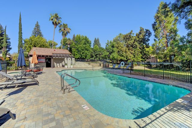 4883 El Cid, Rocklin, CA 95677