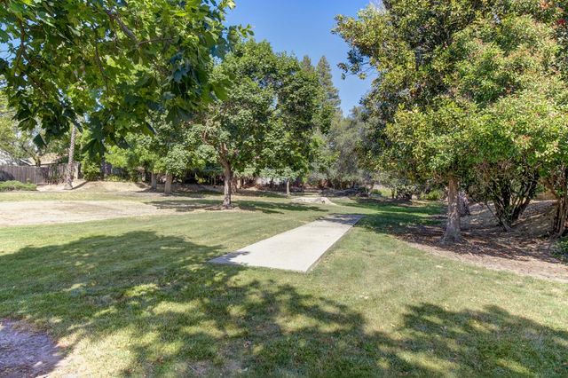 4883 El Cid, Rocklin, CA 95677