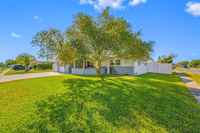 5130 VICTORIA LANE, Holiday, FL 34690