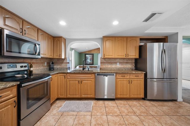 5130 VICTORIA LANE, Holiday, FL 34690