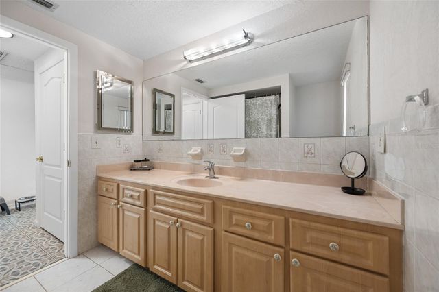 5130 VICTORIA LANE, Holiday, FL 34690