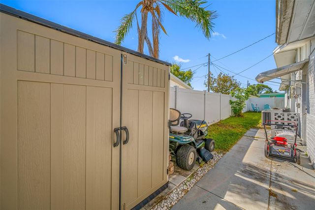 5130 VICTORIA LANE, Holiday, FL 34690