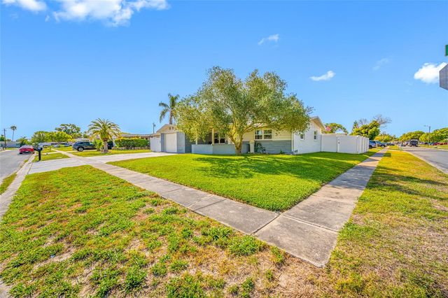 5130 VICTORIA LANE, Holiday, FL 34690