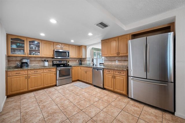 5130 VICTORIA LANE, Holiday, FL 34690