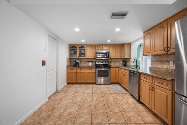 5130 VICTORIA LANE, Holiday, FL 34690