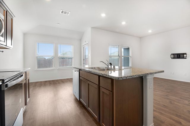 717 English Drive, Aubrey, TX 76227