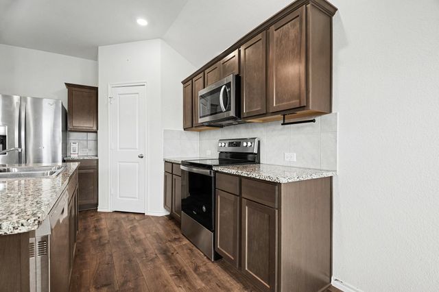 717 English Drive, Aubrey, TX 76227