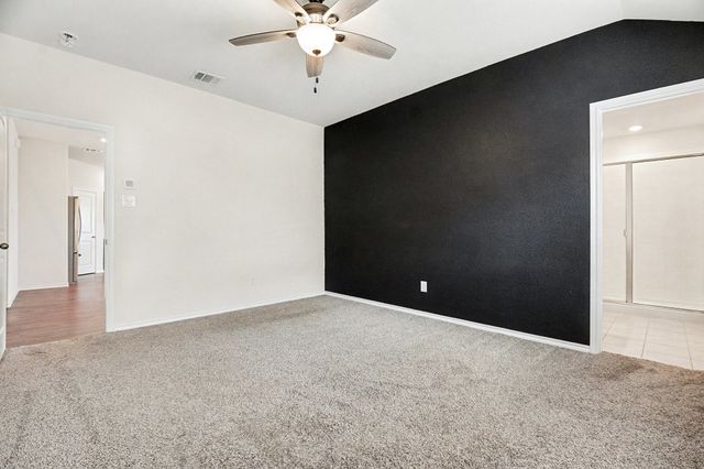 717 English Drive, Aubrey, TX 76227