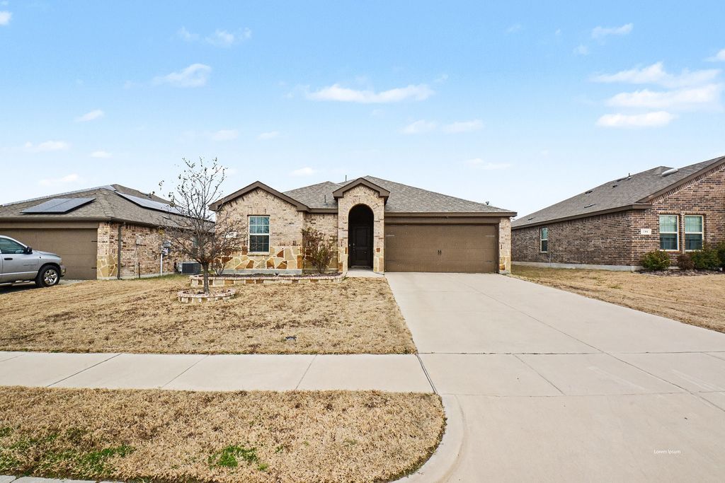 717 English Drive, Aubrey, TX 76227