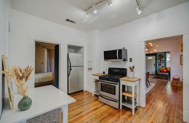 914 Snover Street, Houston, TX 77007
