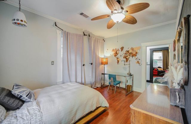 914 Snover Street, Houston, TX 77007