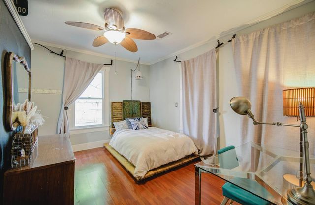 914 Snover Street, Houston, TX 77007