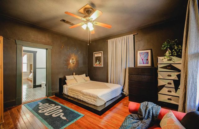 914 Snover Street, Houston, TX 77007
