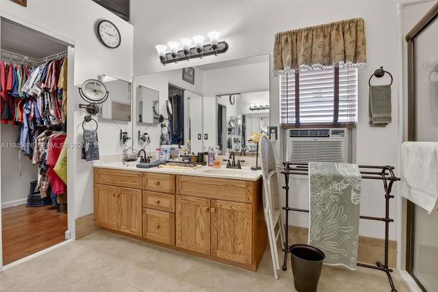 13641 SW 17th Ct, Miramar, FL 33027