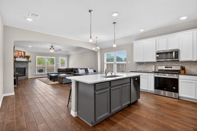 1290 Binfield Drive, Forney, TX 75126