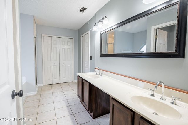 1676 GLEN LAUREL Drive, Middleburg, FL 32068