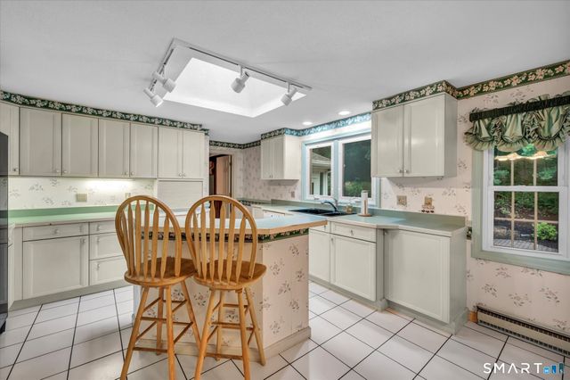 21 Lost Brook Lane, Wallingford, CT 06492