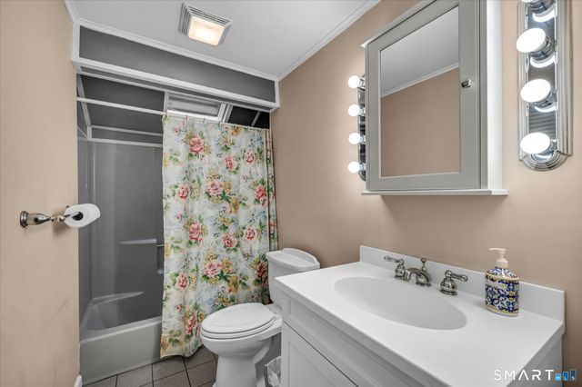21 Lost Brook Lane, Wallingford, CT 06492