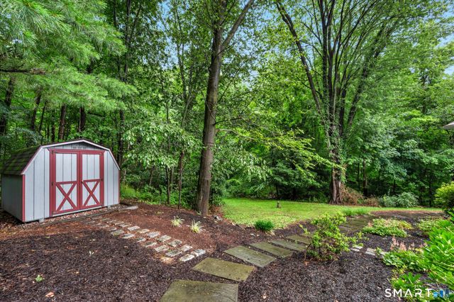 21 Lost Brook Lane, Wallingford, CT 06492