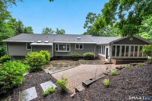 21 Lost Brook Lane, Wallingford, CT 06492