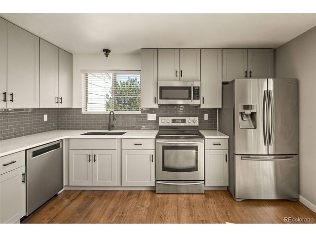 5594 S Zang St, Littleton, CO 80127