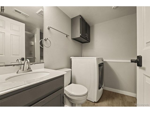 5594 S Zang St, Littleton, CO 80127