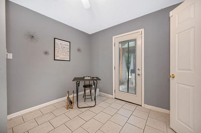 6409 Larry Way, North Highlands, CA 95660