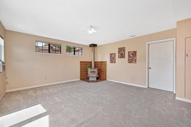 6409 Larry Way, North Highlands, CA 95660