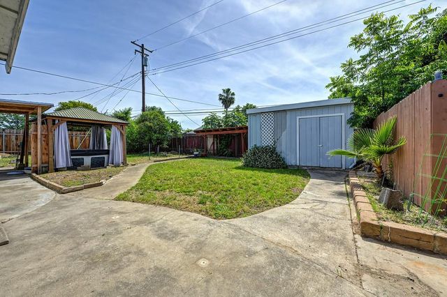 6409 Larry Way, North Highlands, CA 95660