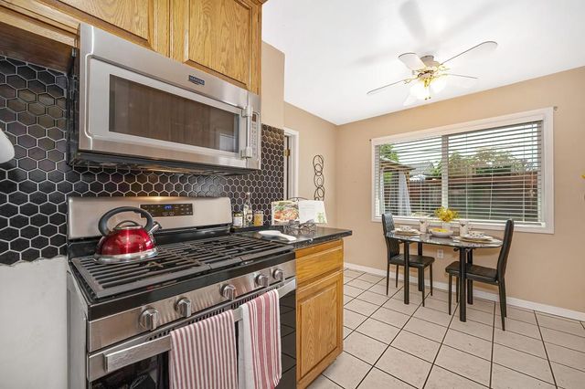 6409 Larry Way, North Highlands, CA 95660