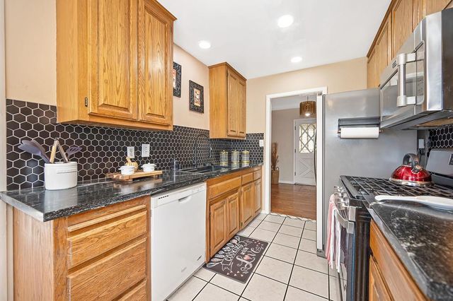 6409 Larry Way, North Highlands, CA 95660