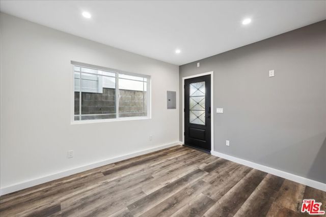 9728 Kessler Avenue, Chatsworth (los Angeles), CA 91311