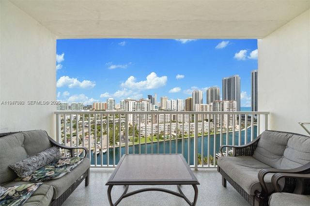 300 Bayview Dr 1707, Sunny Isles Beach, FL 33160