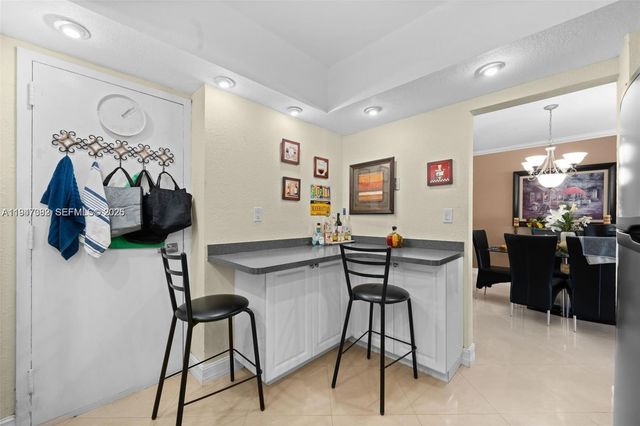 300 Bayview Dr 1707, Sunny Isles Beach, FL 33160