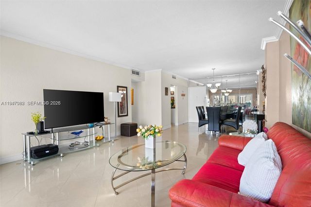 300 Bayview Dr 1707, Sunny Isles Beach, FL 33160