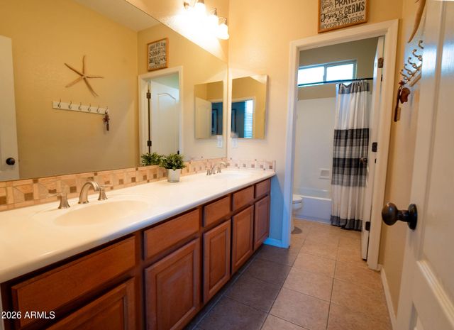 1151 W HORSESHOE Avenue, Gilbert, AZ 85233