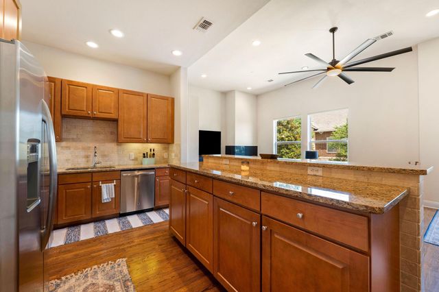 1215 Haven LN 102, Georgetown, TX 78626