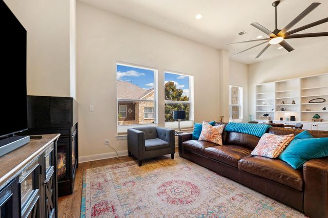 1215 Haven LN 102, Georgetown, TX 78626